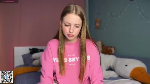 STEFI  Streams every day from 10 PM GTM1  online show from January 11, 8:03 pm