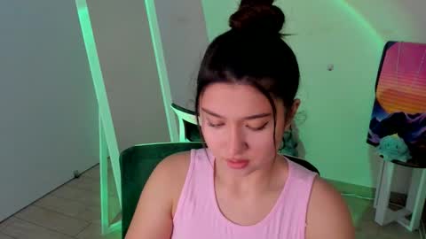 Snapshot of steffi_xo chatting on December 2, 8:15 pm Steffi online show from December 2, 8:15 pm