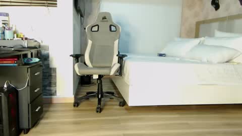 Zuly online show from September 21, 3:08 am