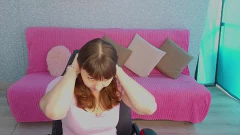 Snapshot of steladream chatting on June 1, 9:44 am Stela online show from June 1, 9:44 am