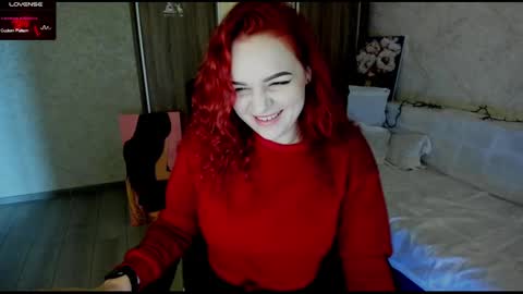 Snapshot of stella__cox chatting on January 18, 6:24 am Stella  Cox online show from January 18, 6:24 am