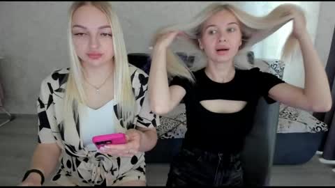 Snapshot of stella__cox chatting on May 9, 9:47 am Stella Cox online show from May 9, 9:47 am