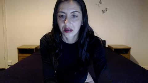 Snapshot of stella_john chatting on May 11, 3:23 am Stella John online show from May 11, 3:23 am