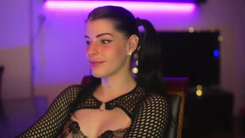 Stella online show from December 3, 4:03 am