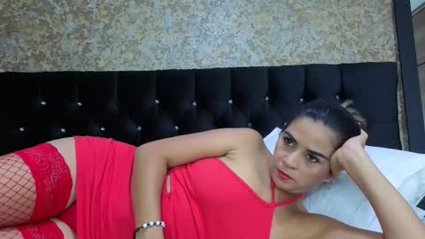 Estella online show from November 11, 10:43 pm