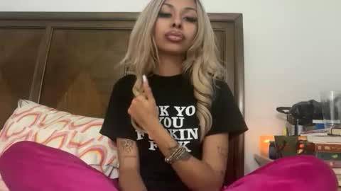 stellaangel online show from December 1, 5:01 am