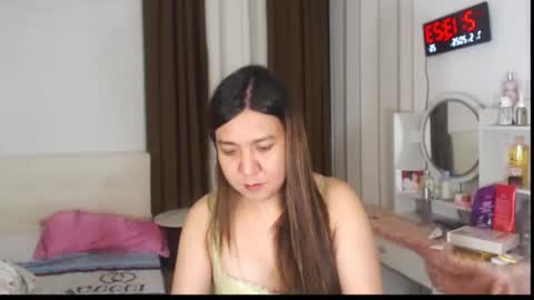 Snapshot of stellahugets chatting on May 6, 6:13 pm Stella online show from May 6, 6:13 pm