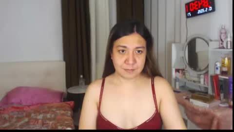 Snapshot of stellahugets chatting on May 10, 12:43 pm Stella online show from May 10, 12:43 pm