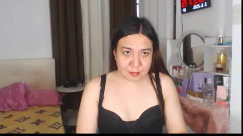 Snapshot of stellahugets chatting on June 3, 12:57 am Stella online show from June 3, 12:57 am
