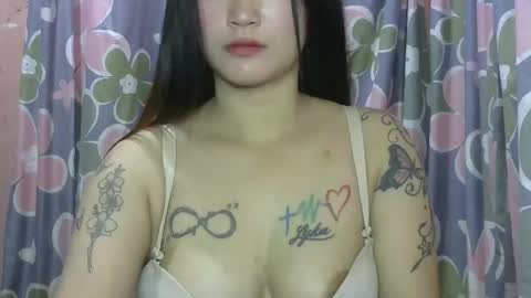 Stellapearlx online show from May 4, 2:29 am