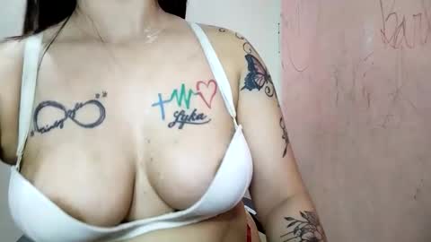 Stellapearlx online show from June 11, 1:27 am
