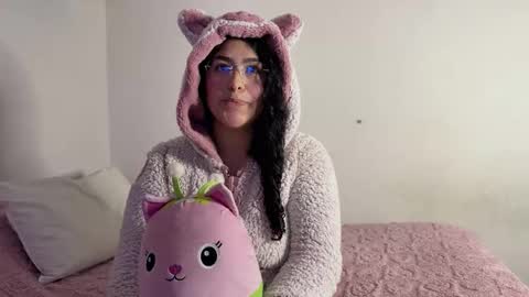 Snapshot of stellaph chatting on January 15, 3:22 am Stellaph online show from January 15, 3:22 am