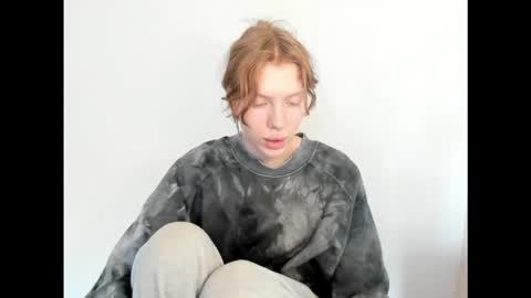 S T E L L A online show from November 26, 7:53 am