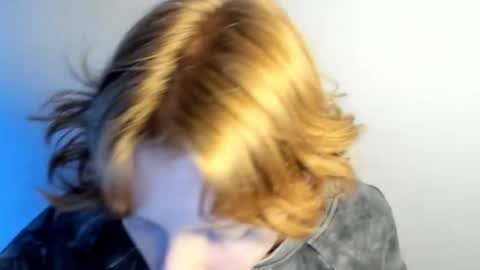 S T E L L A online show from January 7, 6:21 pm