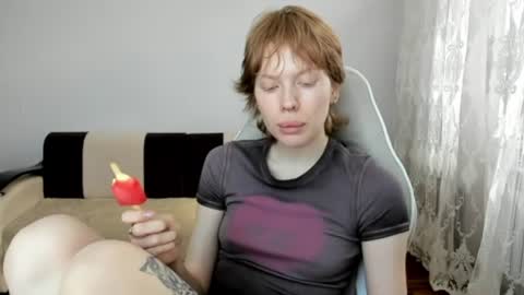 S T E L L A online show from June 18, 11:47 am