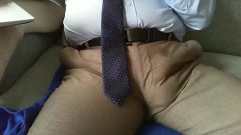 Snapshot of stemee chatting on November 16, 2:33 pm marriedsecretcrotchwatcher online show from November 16, 2:33 pm