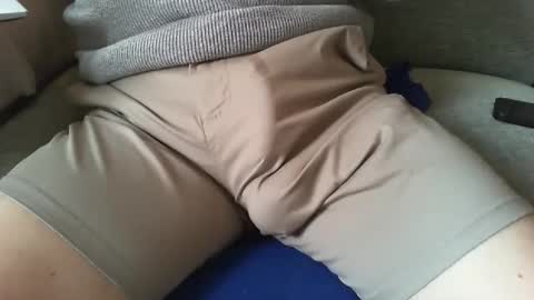 Snapshot of stemee chatting on April 12, 12:10 pm marriedsecretcrotchwatcher online show from April 12, 12:10 pm