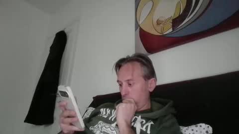 sten015 online show from January 8, 1:02 pm