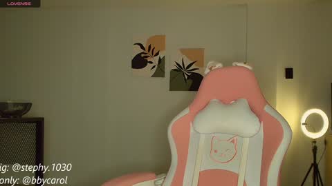 Snapshot of steph_y1030 chatting on January 5, 1:24 am stephany online show from January 5, 1:24 am