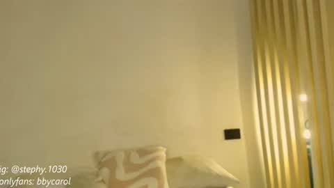 Snapshot of steph_y1030 chatting on July 18, 5:22 am stephany online show from July 18, 5:22 am