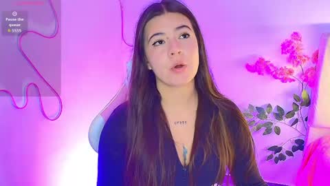 Emma online show from May 9, 10:59 pm