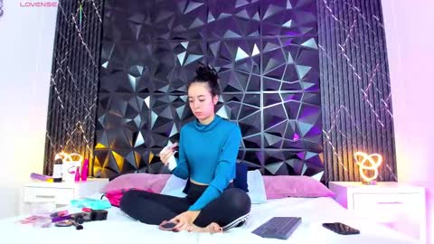 stephanandsamantha online show from September 20, 9:05 pm