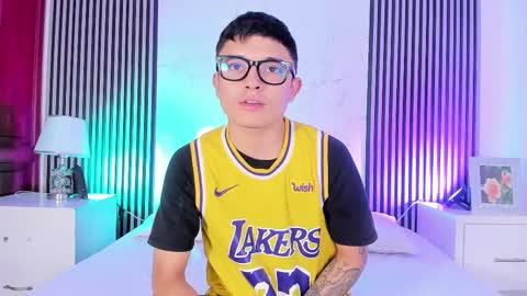 stephanandsamantha online show from September 21, 9:05 pm