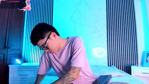 stephanandsamantha online show from October 22, 9:47 pm