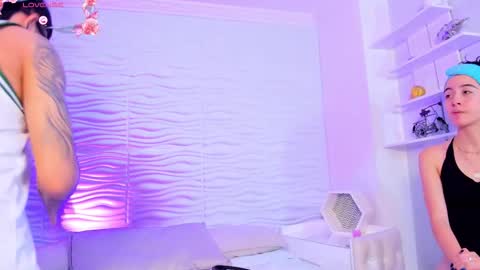 stephanandsamantha online show from October 25, 9:09 pm