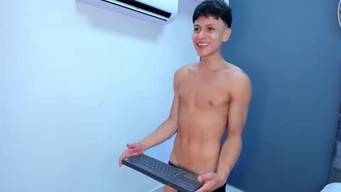 Stephane Rouss online show from November 8, 7:56 pm