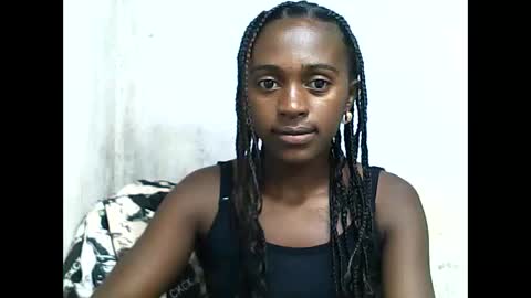 Snapshot of stephania12112343 chatting on June 4, 10:10 am stephania12112343 online show from June 4, 10:10 am