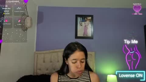 Snapshot of stephania_t chatting on June 12, 1:54 pm Stephania online show from June 12, 1:54 pm