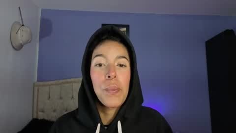 Snapshot of stephania_t chatting on June 23, 2:26 pm Stephania online show from June 23, 2:26 pm