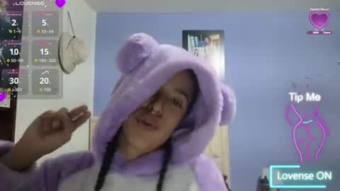 Snapshot of stephania_t chatting on July 2, 2:12 pm Stephania online show from July 2, 2:12 pm