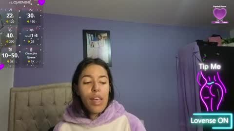 Snapshot of stephania_t chatting on July 6, 2:36 pm Stephania online show from July 6, 2:36 pm
