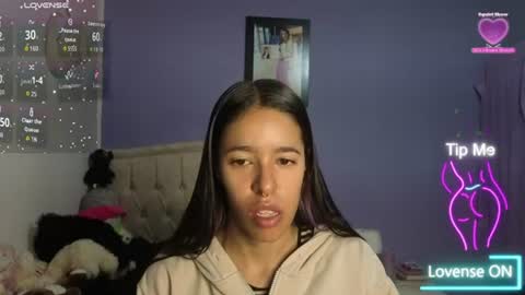 Snapshot of stephania_t chatting on July 16, 2:01 pm Stephania online show from July 16, 2:01 pm