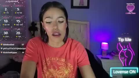 Snapshot of stephania_t chatting on July 28, 6:20 pm Stephania online show from July 28, 6:20 pm