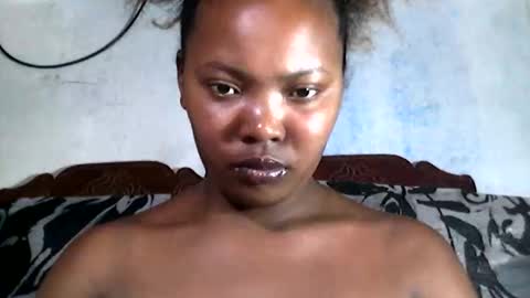 Snapshot of stephanie172 chatting on November 12, 8:59 am stephanie172 online show from November 12, 8:59 am