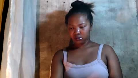 Snapshot of stephanie172 chatting on January 7, 2:14 am stephanie172 online show from January 7, 2:14 am