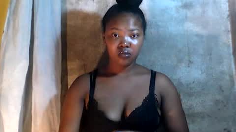 Snapshot of stephanie172 chatting on January 10, 2:46 am stephanie172 online show from January 10, 2:46 am