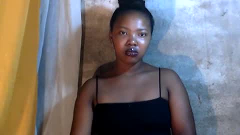 Snapshot of stephanie172 chatting on January 17, 1:54 am stephanie172 online show from January 17, 1:54 am