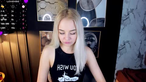 Stephanie Sea online show from December 23, 2:56 am