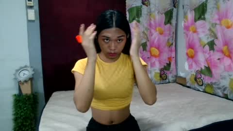 Snapshot of stephanie_zee chatting on July 12, 5:59 pm stephanie_zee online show from July 12, 5:59 pm