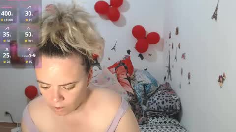 Snapshot of stephaniewild chatting on May 25, 10:21 am Stephanie online show from May 25, 10:21 am