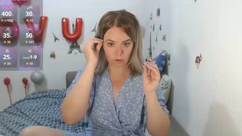 Stephanie   online show from July 24, 10:35 am