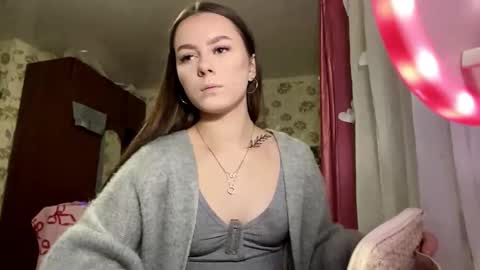 Stephani online show from March 6, 3:08 pm