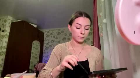 Stephani online show from March 14, 5:07 pm