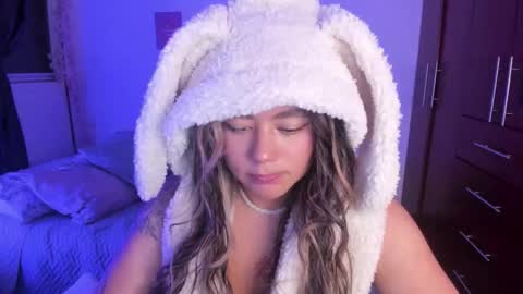 Stephanie  online show from October 29, 12:57 am