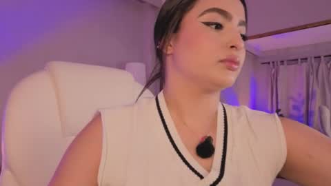 stephany_harlot online show from March 1, 10:45 pm