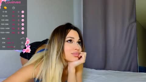 Stephany online show from December 4, 3:27 am